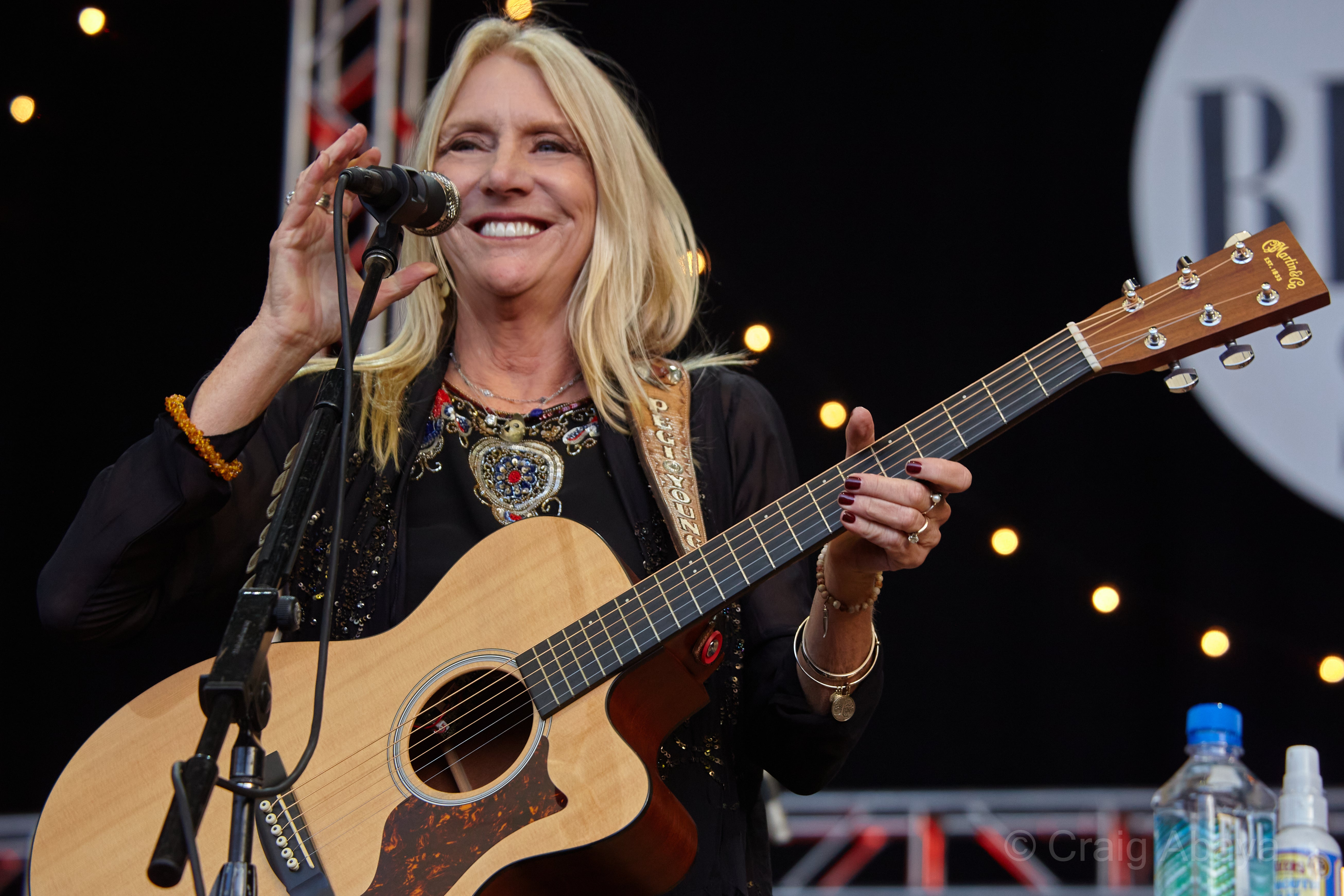 Pegi Young and the Survivors debut performance